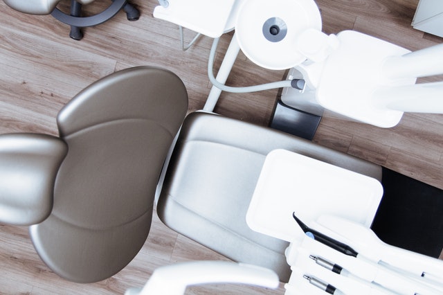 Robots and orthodontics